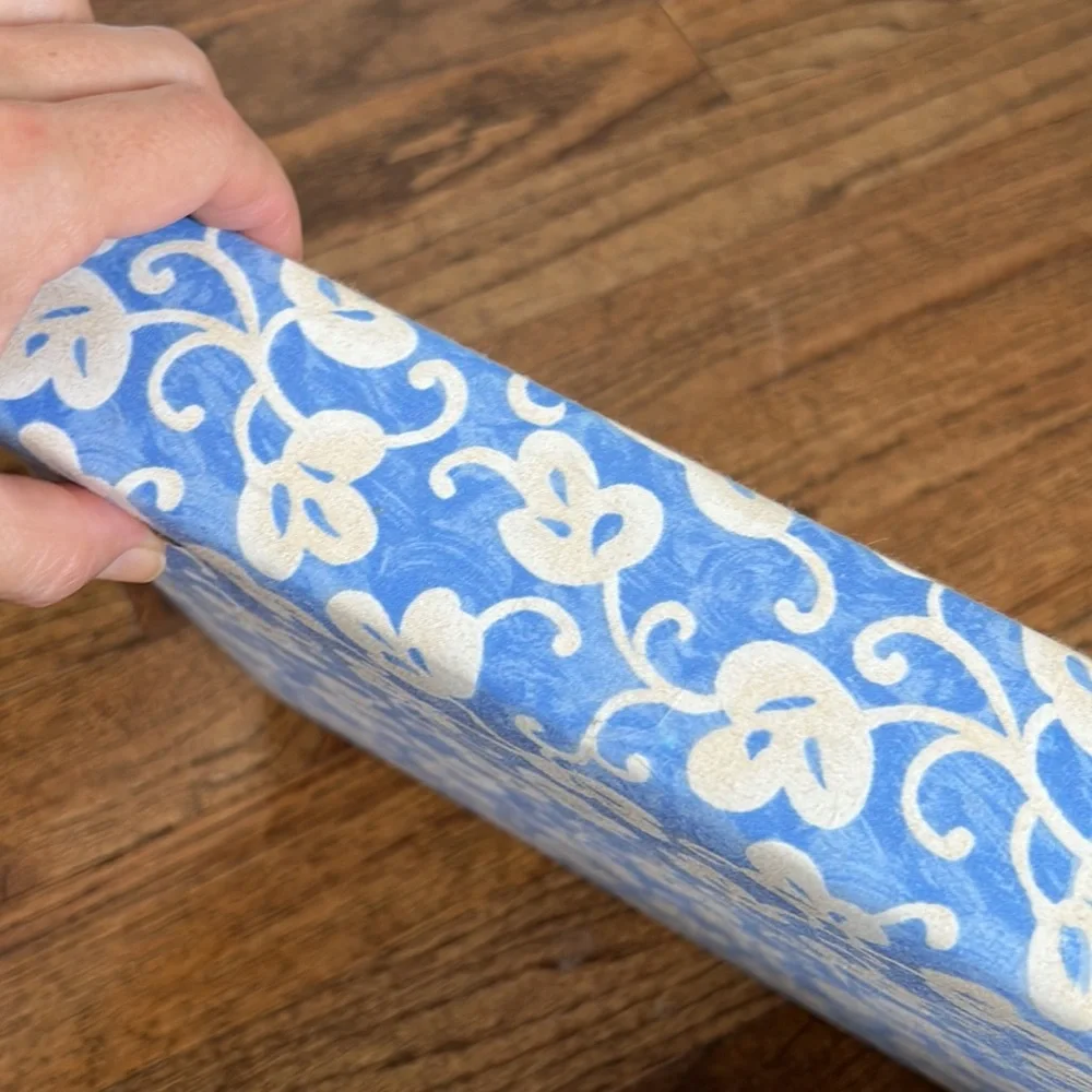 3-ring fabric-covered photo album